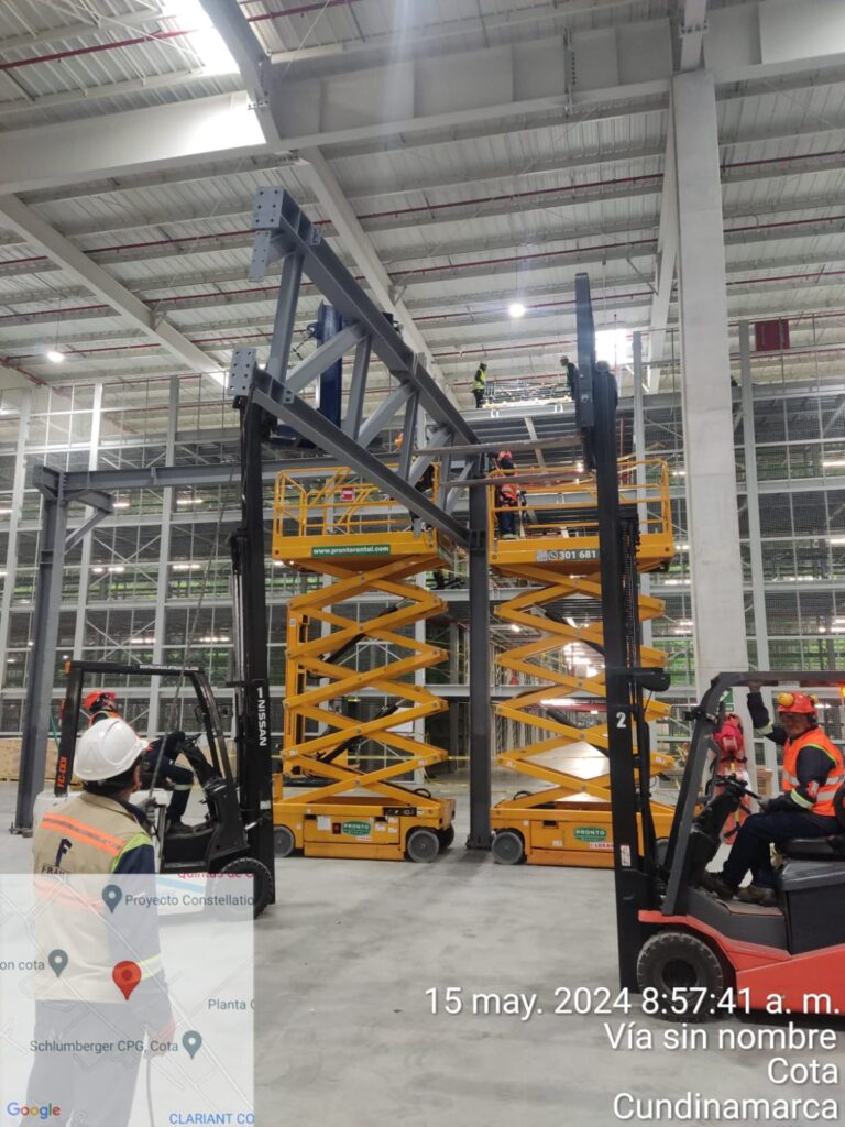 ESTRUCTURA PUENTE DE CONEXIÓN Y TRASLADO DE ESTRUCTURA METÁLICA DE GRAN FORMATO – CEDI FALABELLA